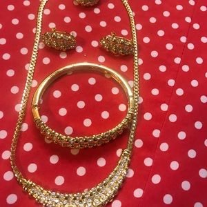 African necklace bracelet , earrings and rings